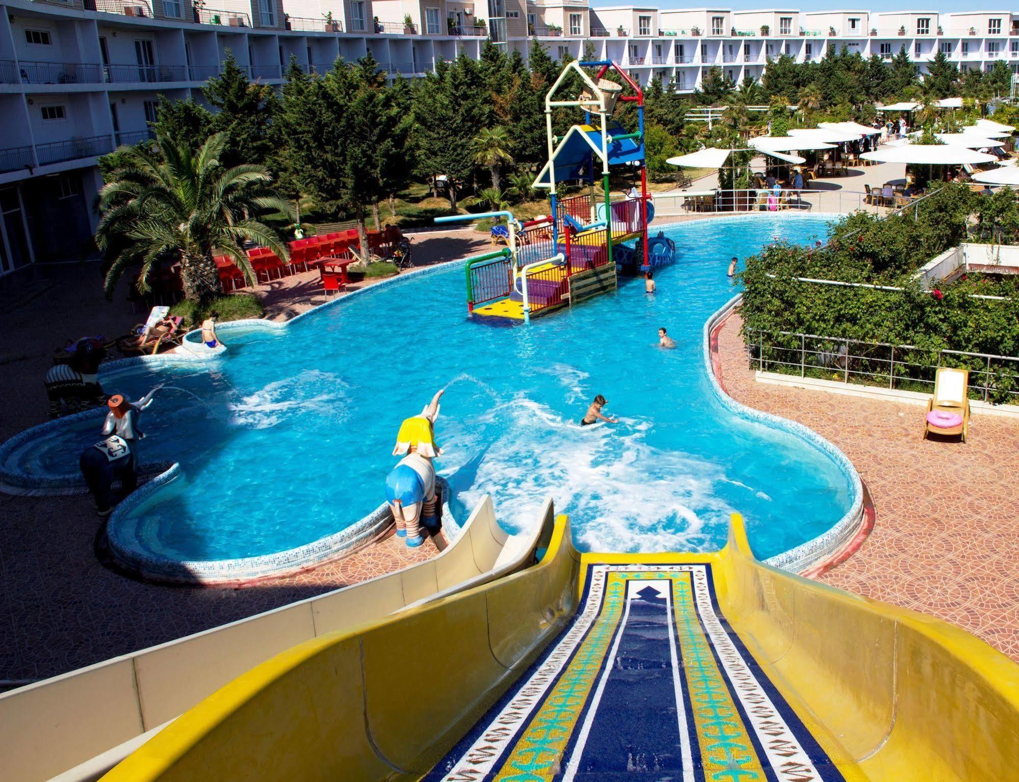 Af Hotel Aqua Park Family Resort Complex Novxani Dış mekan fotoğraf